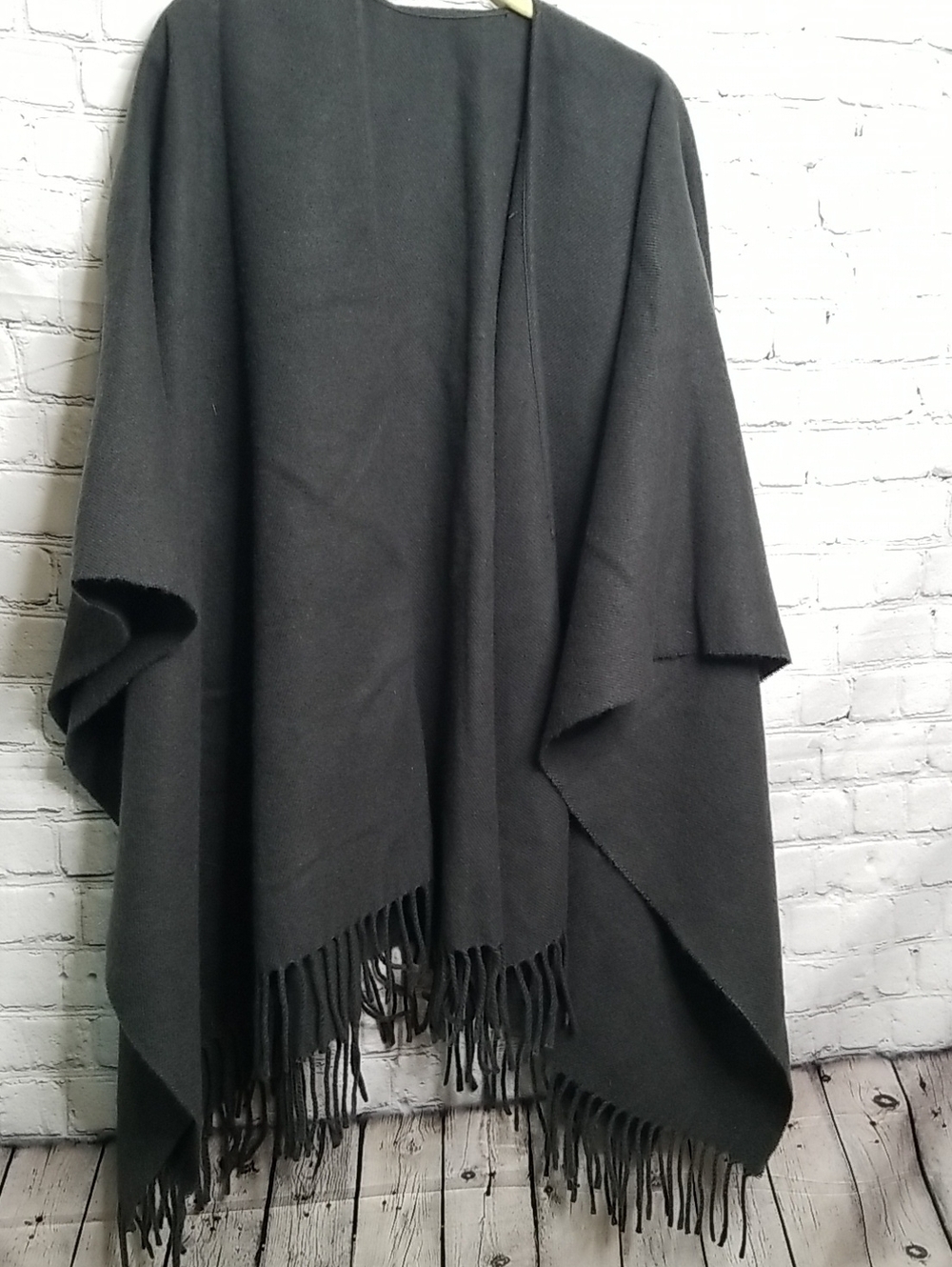 Black Fringe Shawl Wrap w/ long fringe trim draped open front very soft OS
